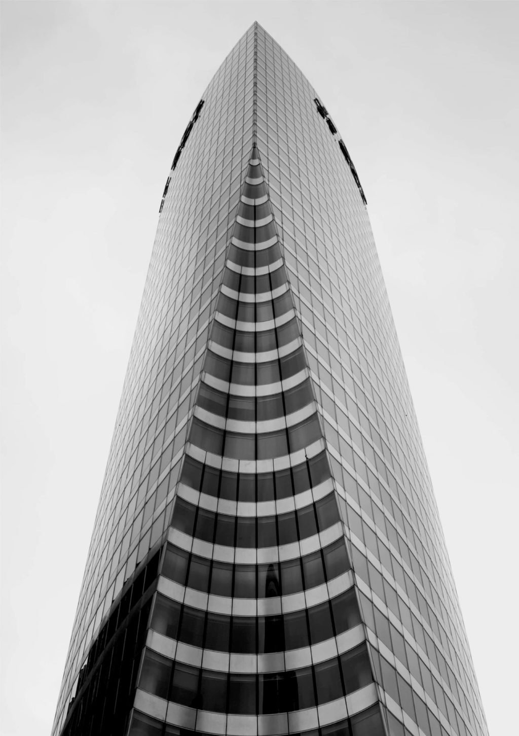 gbpro-vertical-1920×2720-26